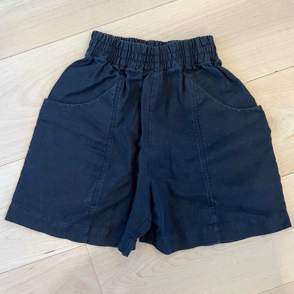 Elizabeth Suzann Clyde Shorts Black Linen 000